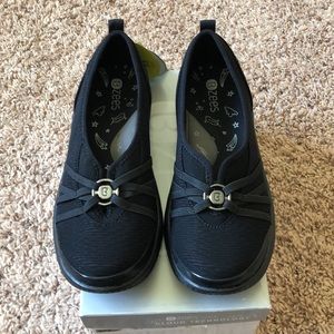 Bzees Niche flats